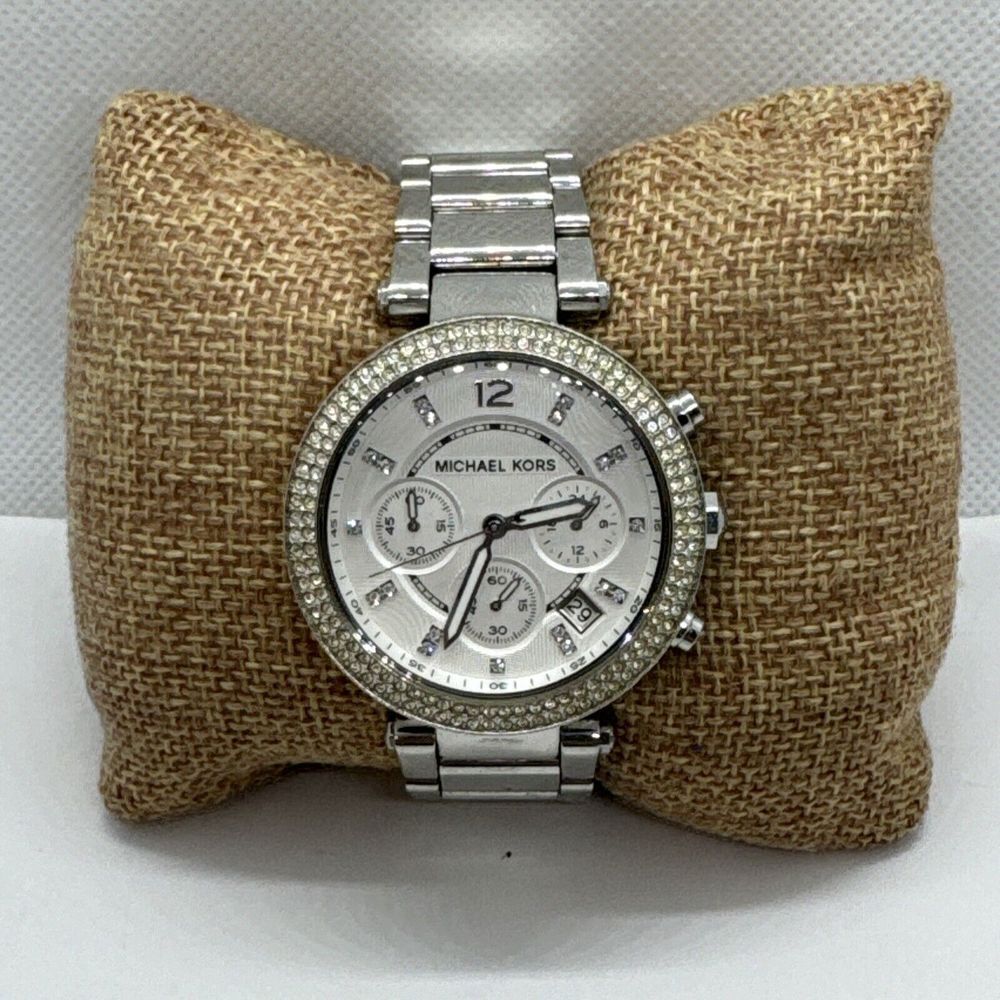 Michael Kors MK5353 Womens Silver Stainless Steel Analog Dial Wrist Watch JNA401